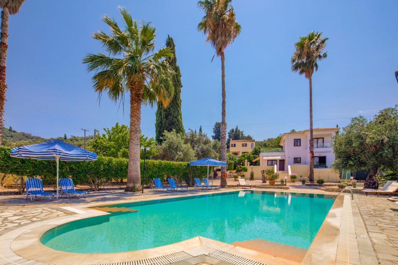 Villa Lianolia Peritheia Exteriér fotografie