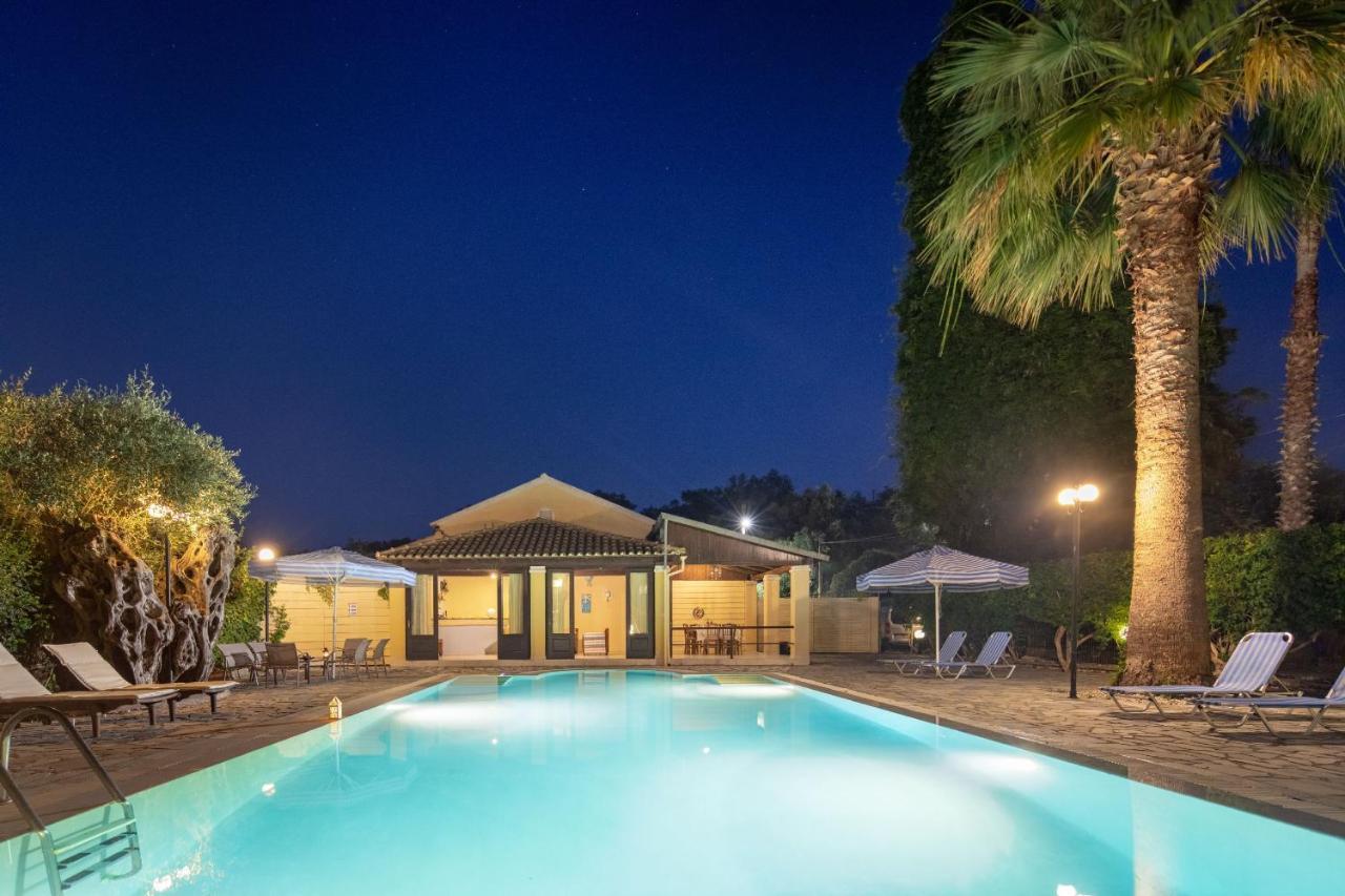 Villa Lianolia Peritheia Exteriér fotografie