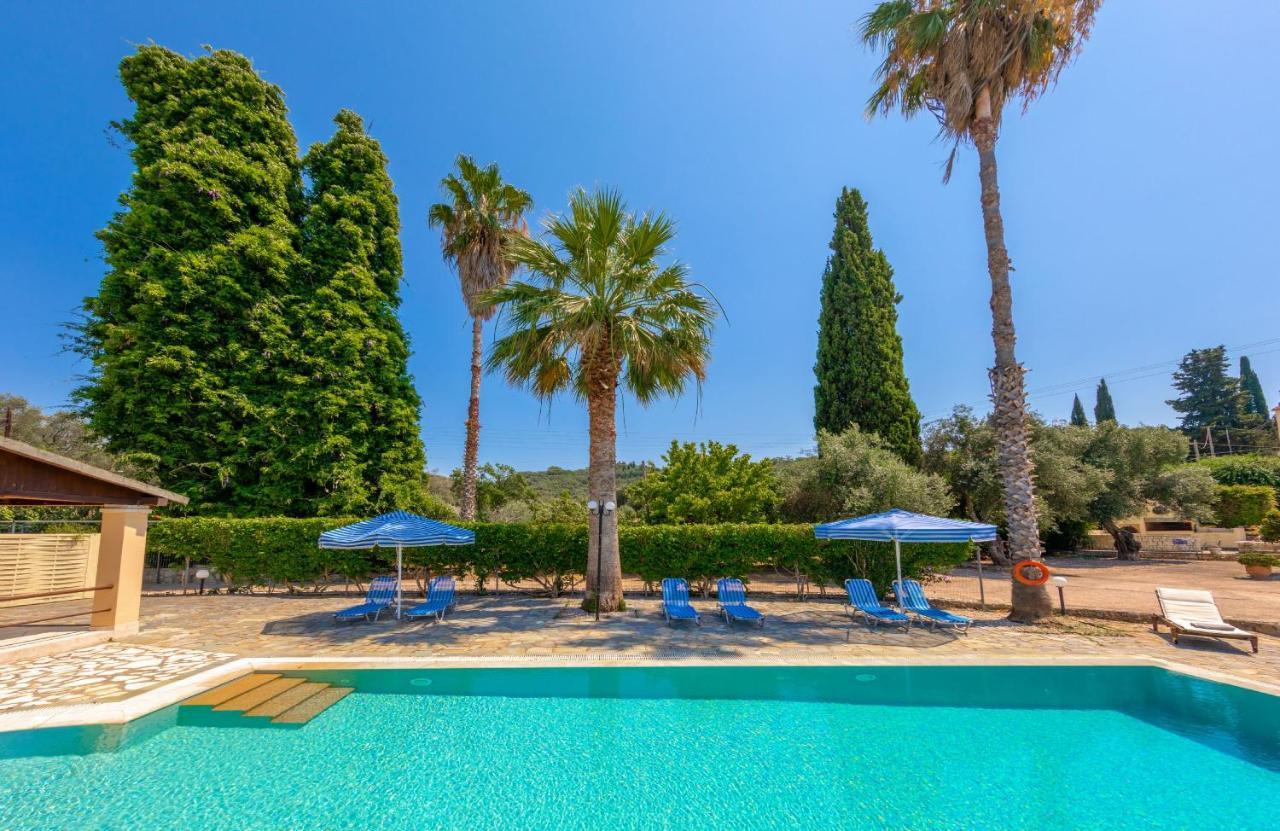 Villa Lianolia Peritheia Exteriér fotografie