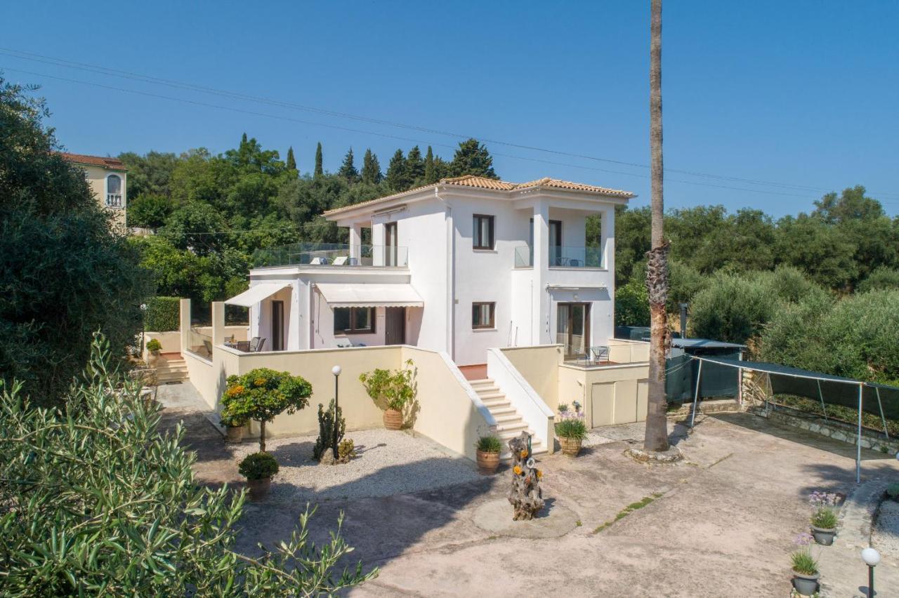 Villa Lianolia Peritheia Exteriér fotografie