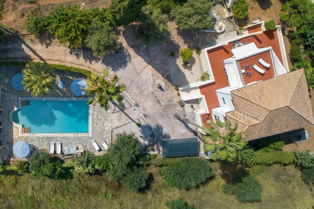 Villa Lianolia Peritheia Exteriér fotografie