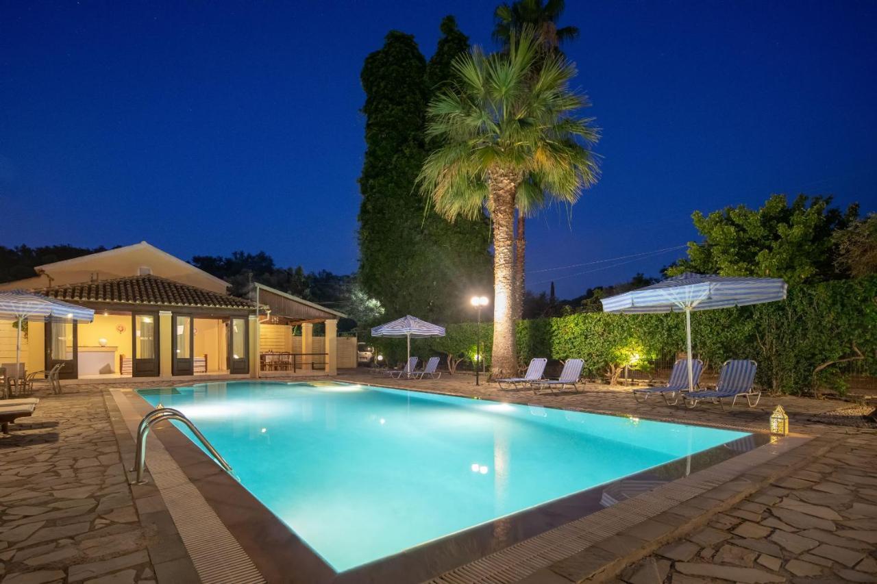 Villa Lianolia Peritheia Exteriér fotografie